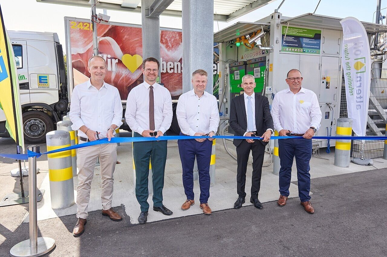 Erste REEFUEL® Bio-LNG-Tankstelle bei EDEKA Südwest